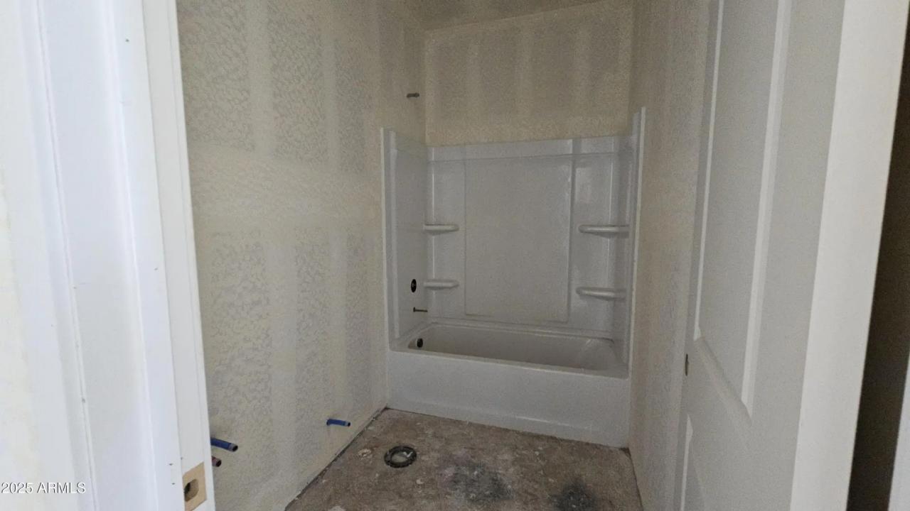 Real Estate Picture 13