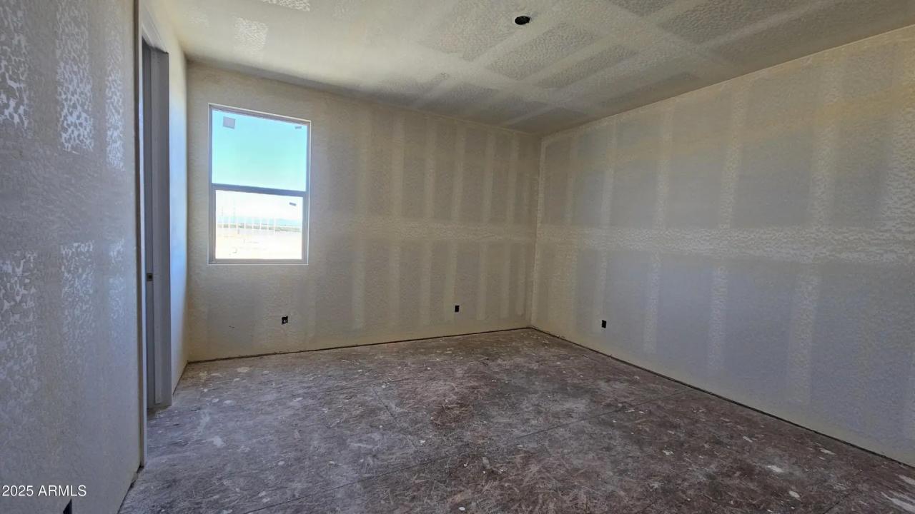 Real Estate Picture 19