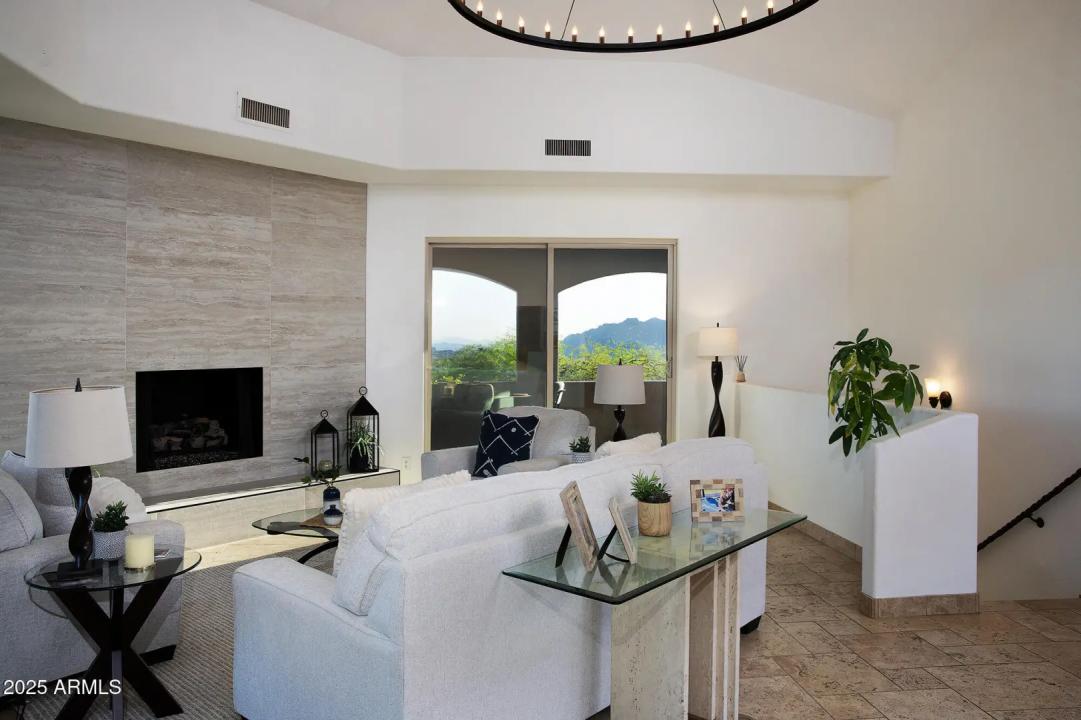 Real Estate Picture 8