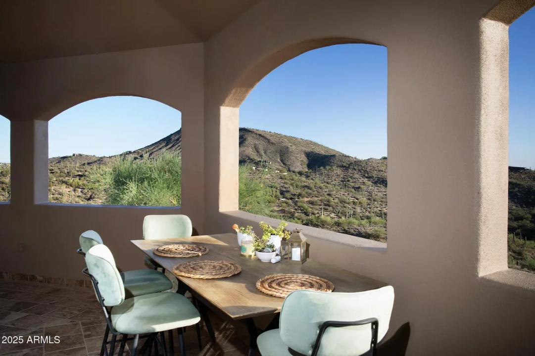 Real Estate Picture 12