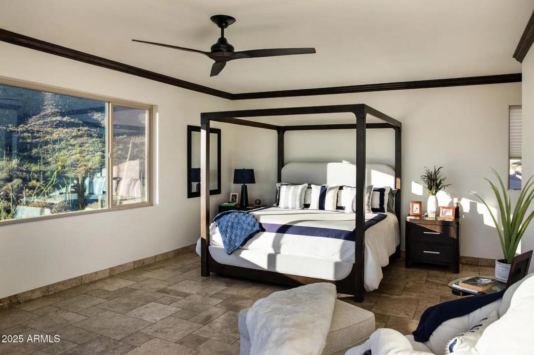 Real Estate Picture 13