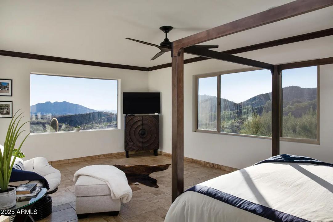 Real Estate Picture 14