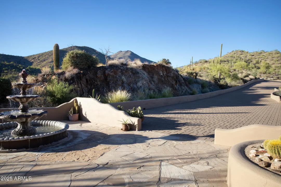 Real Estate Picture 17