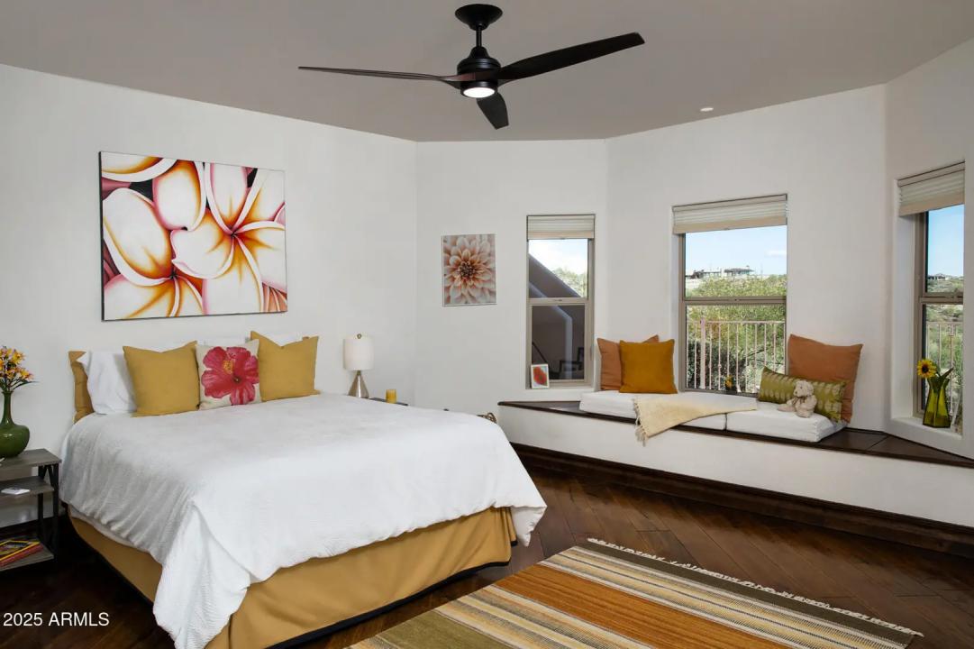 Real Estate Picture 30