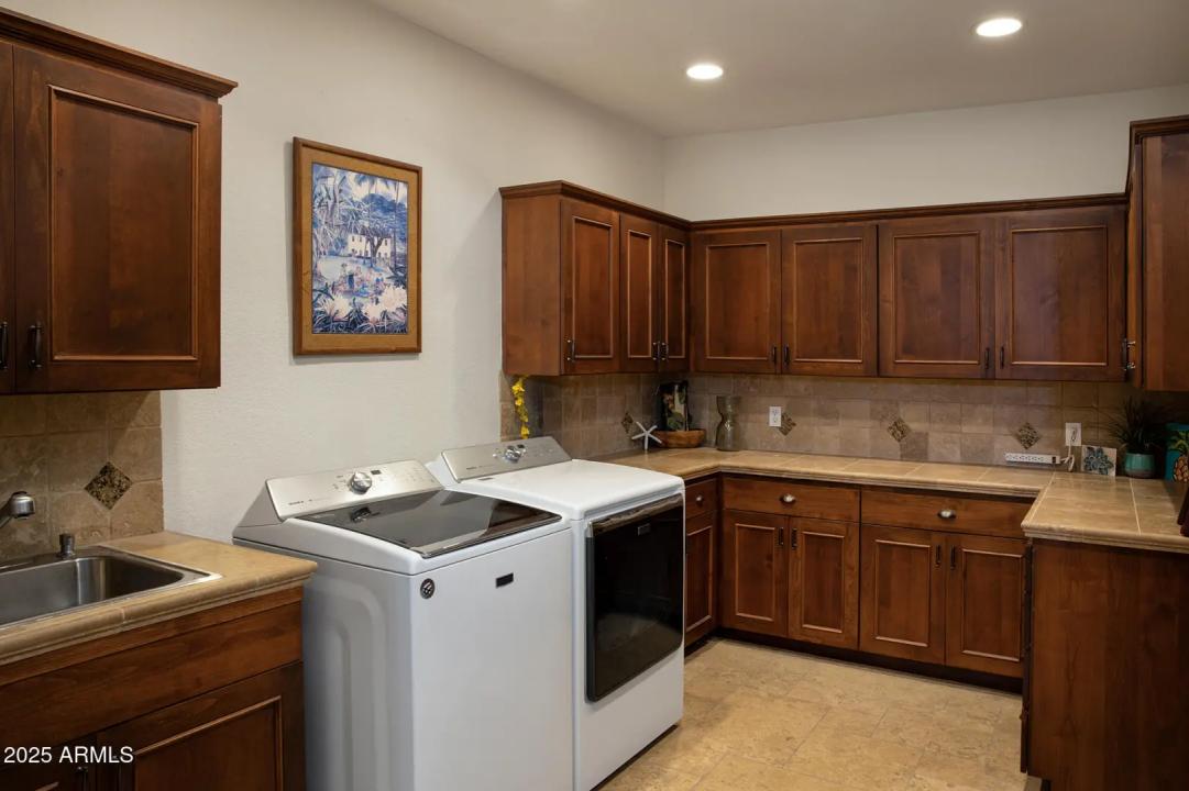 Real Estate Picture 33