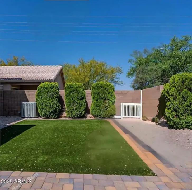 Real Estate Picture 6