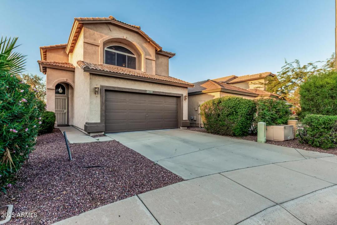 Real Estate Picture 3