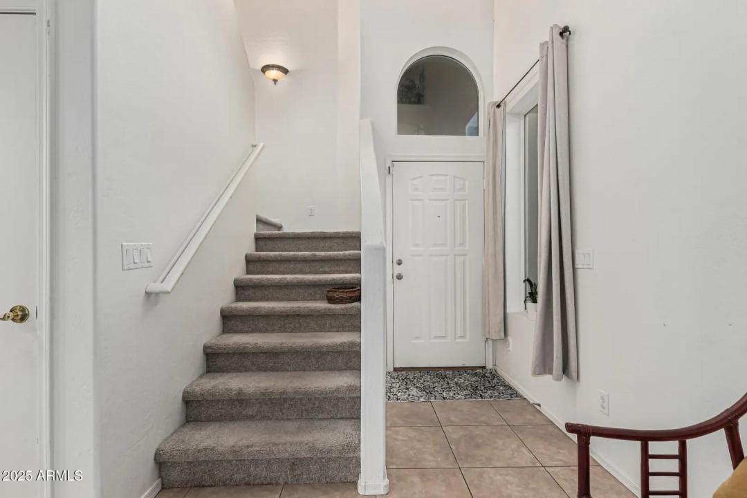 Real Estate Picture 8