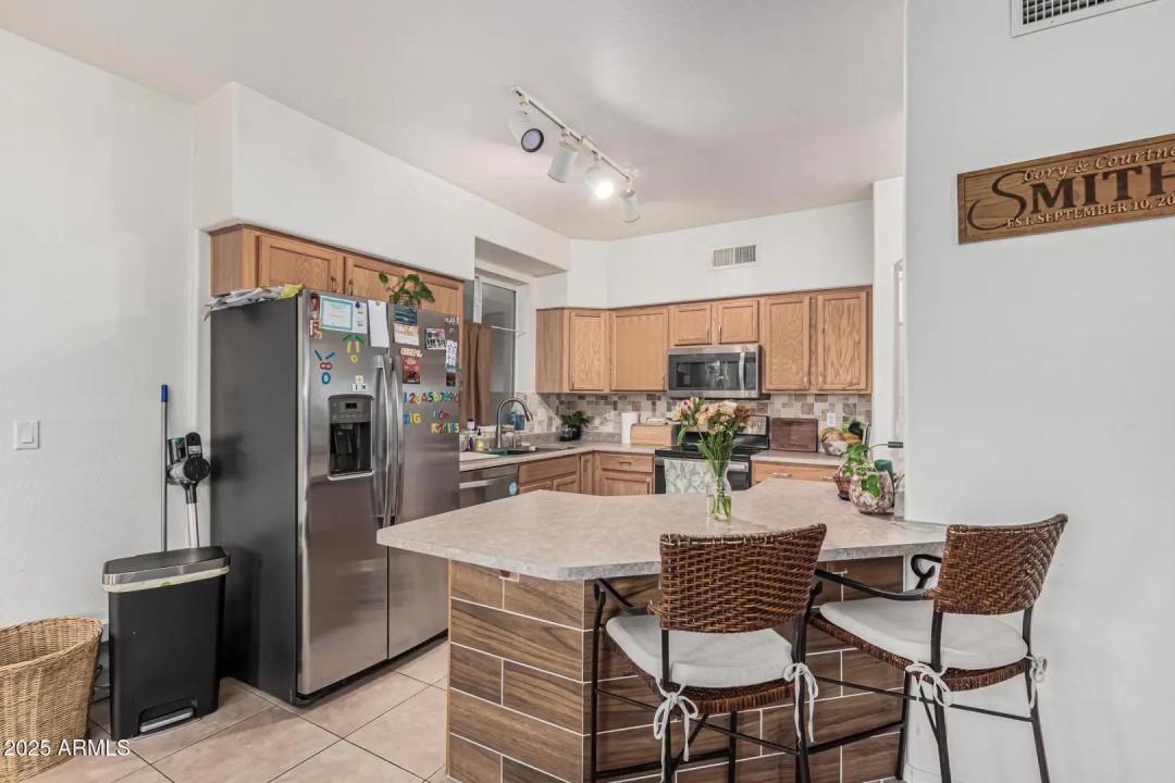 Real Estate Picture 13
