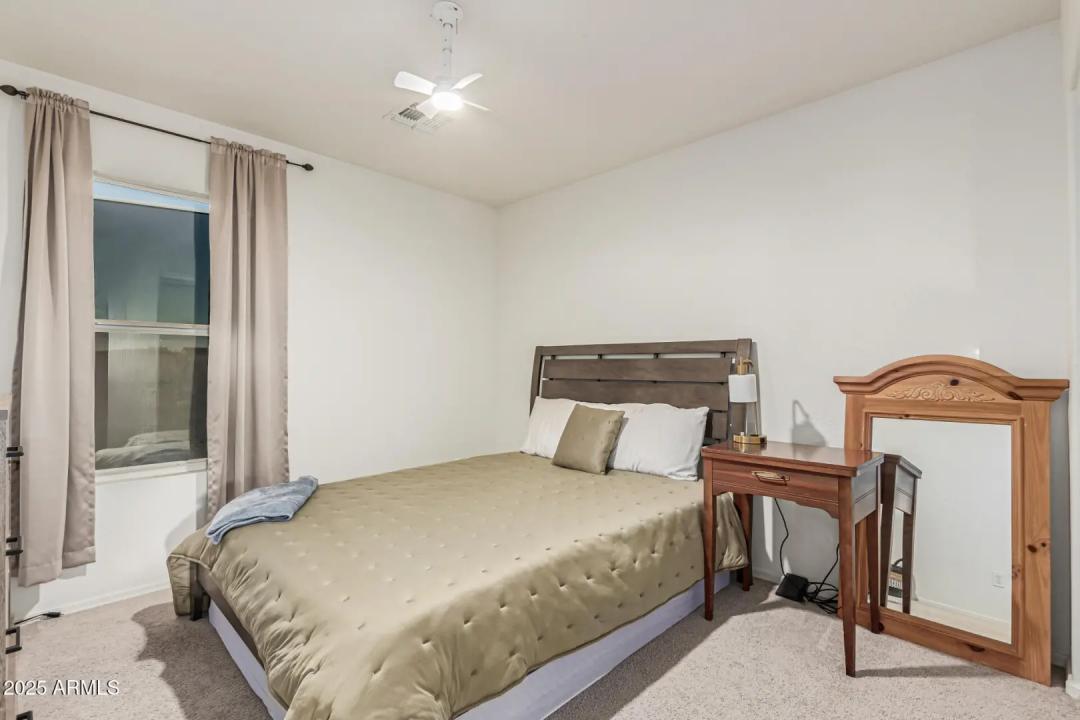 Real Estate Picture 22