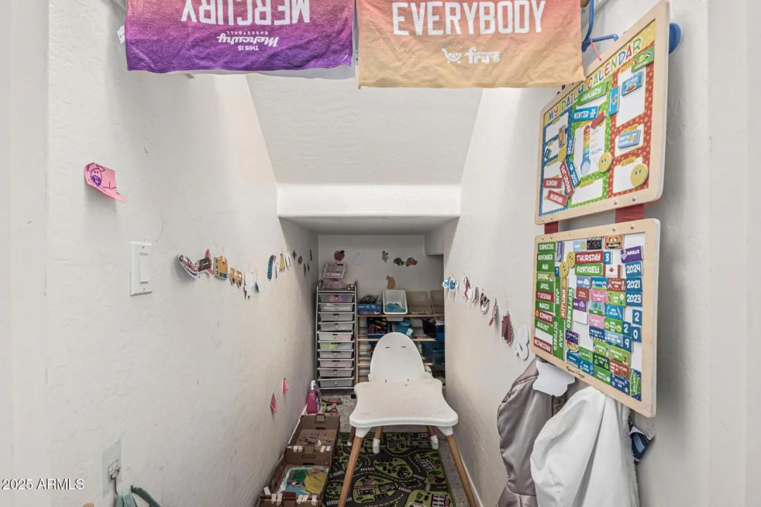 Real Estate Picture 24