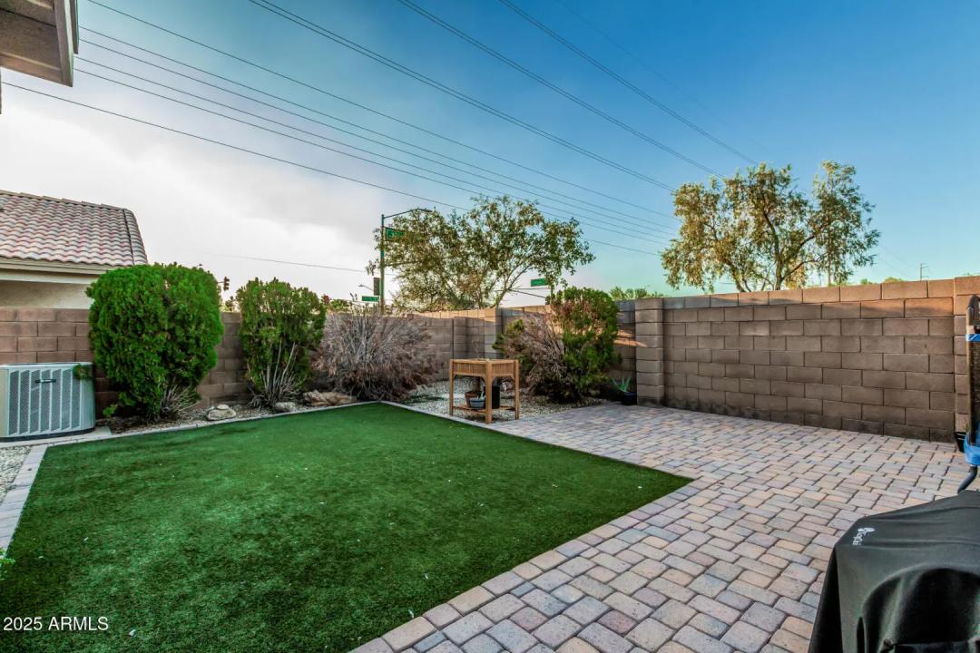 Real Estate Picture 30