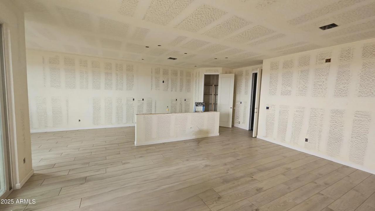 Real Estate Picture 7