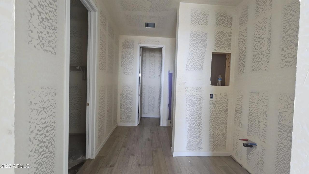 Real Estate Picture 10