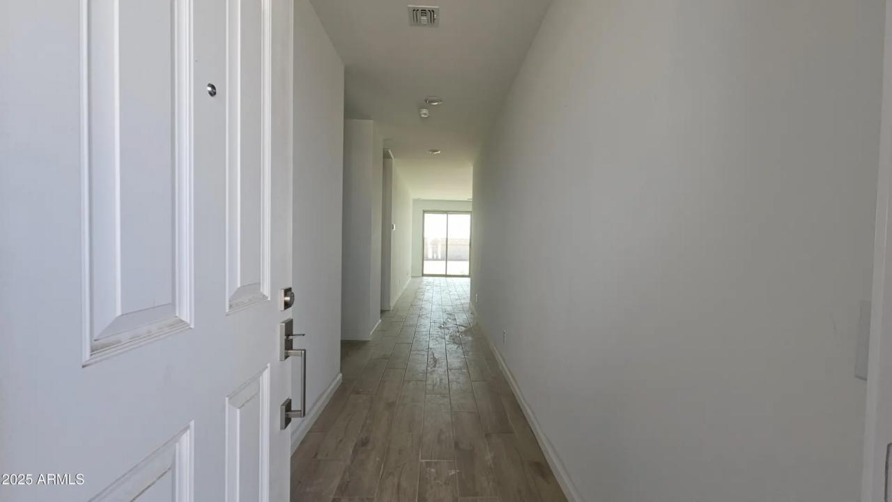 Real Estate Picture 3