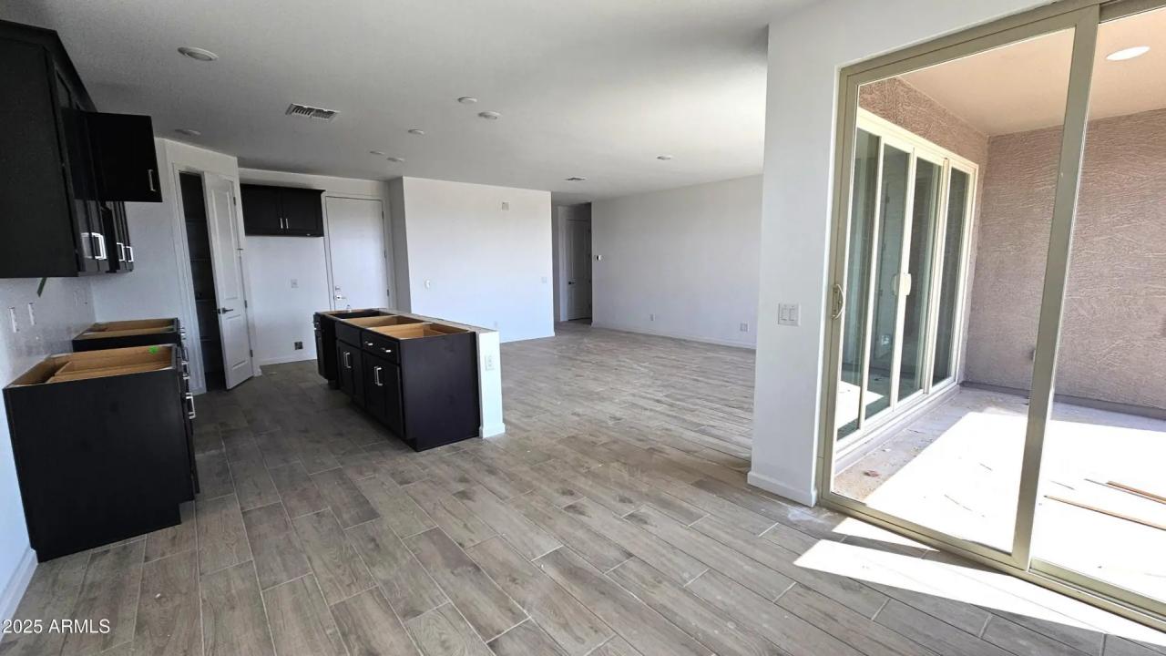 Real Estate Picture 10