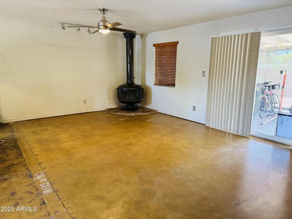 Real Estate Picture 6