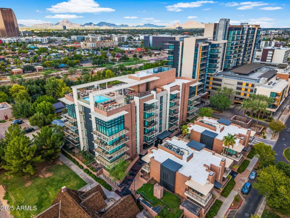 Real Estate Picture 20
