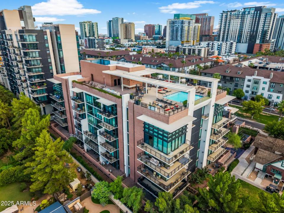 Real Estate Picture 2