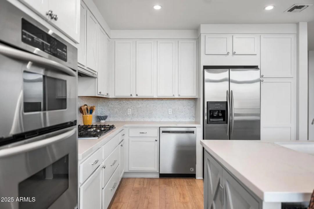 Real Estate Picture 10