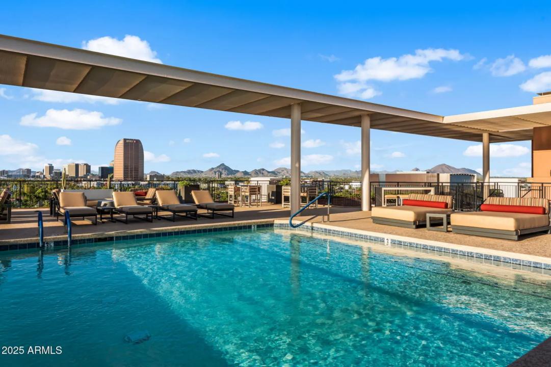 Real Estate Picture 22