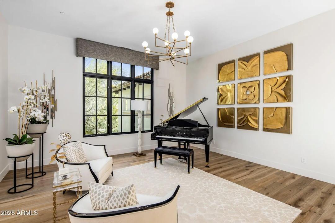 Real Estate Picture 7