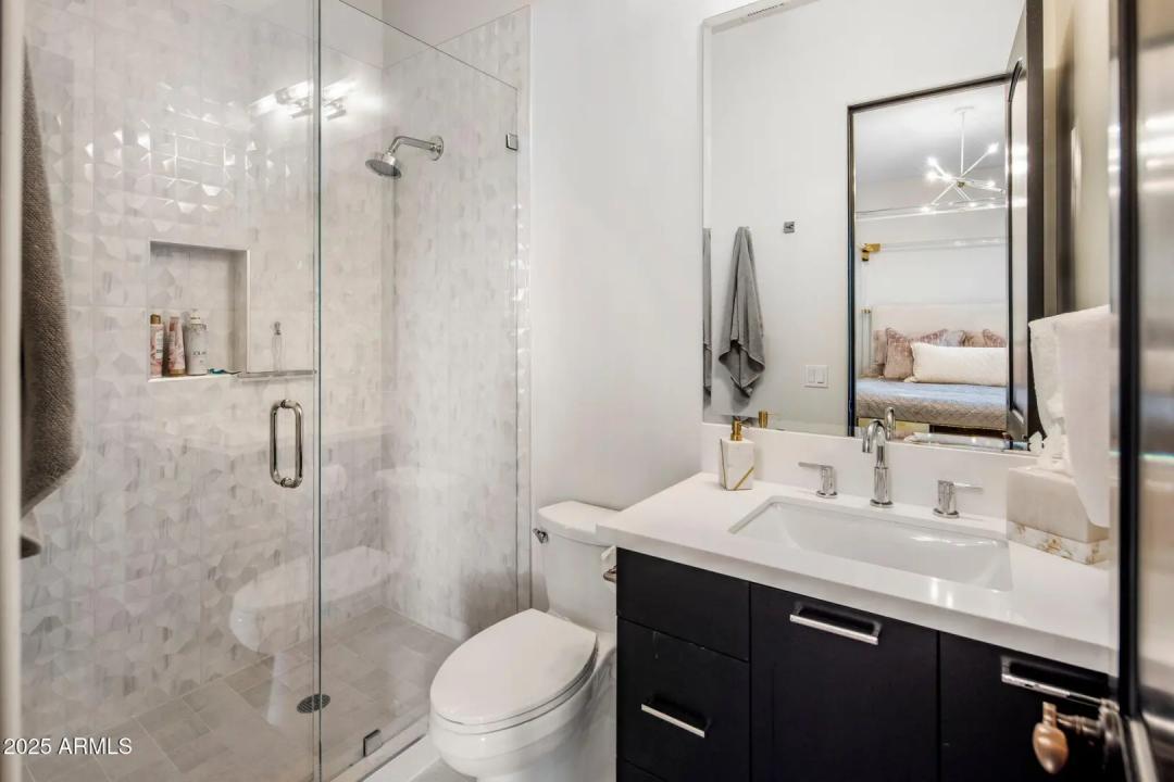 Real Estate Picture 23