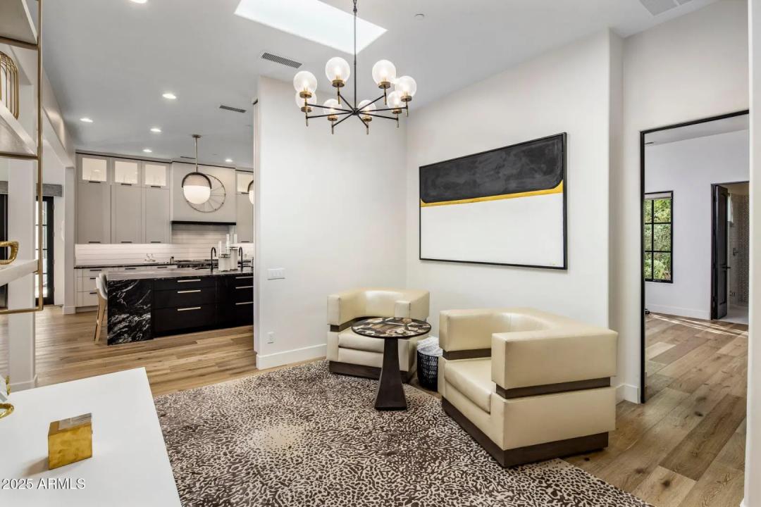 Real Estate Picture 13