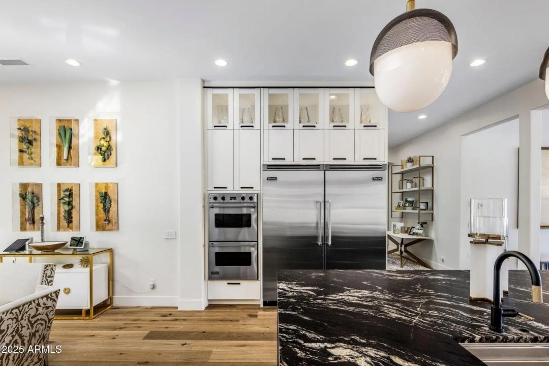 Real Estate Picture 10
