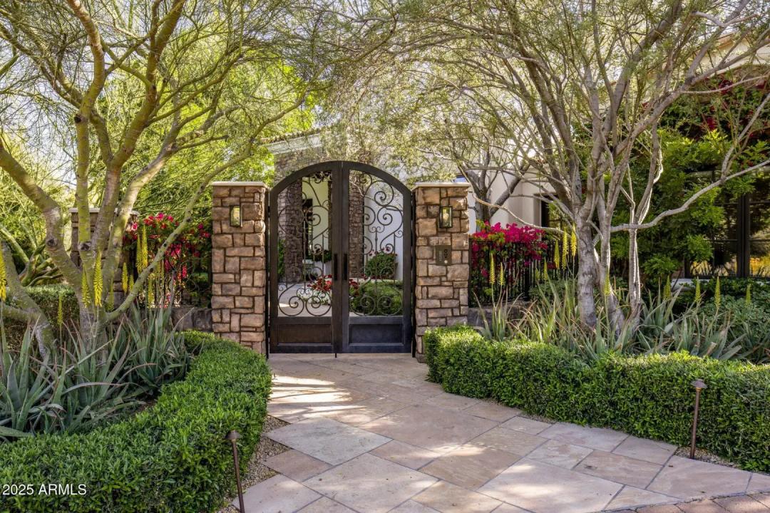 Real Estate Picture 43