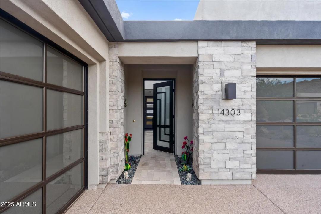 Real Estate Picture 8