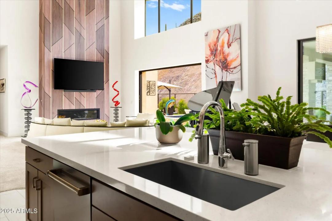 Real Estate Picture 15