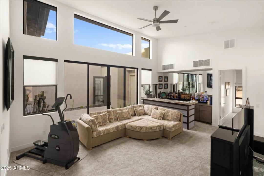 Real Estate Picture 19