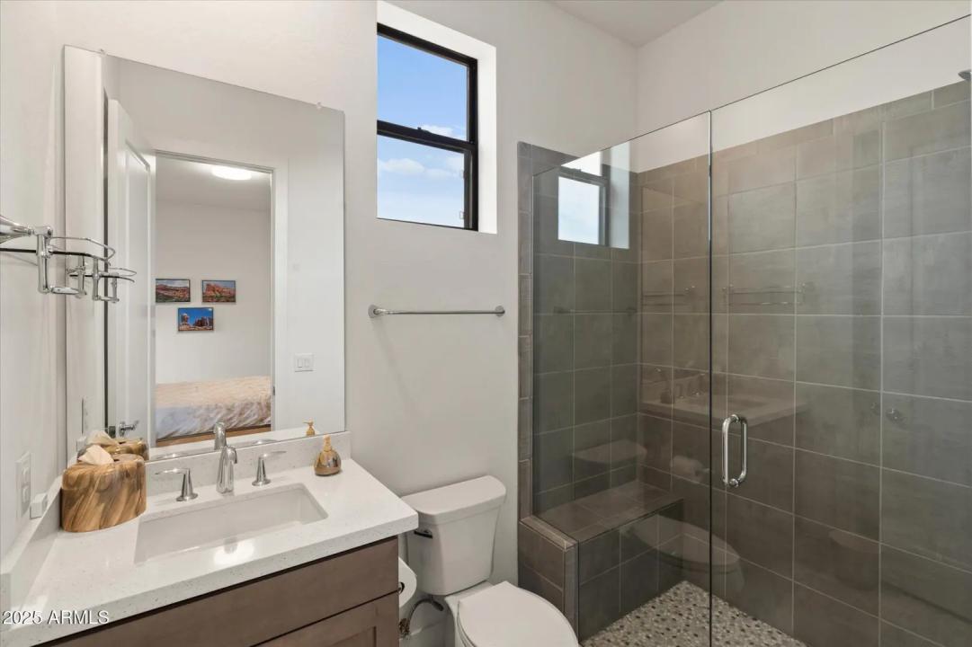 Real Estate Picture 24
