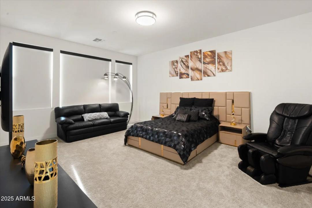 Real Estate Picture 21