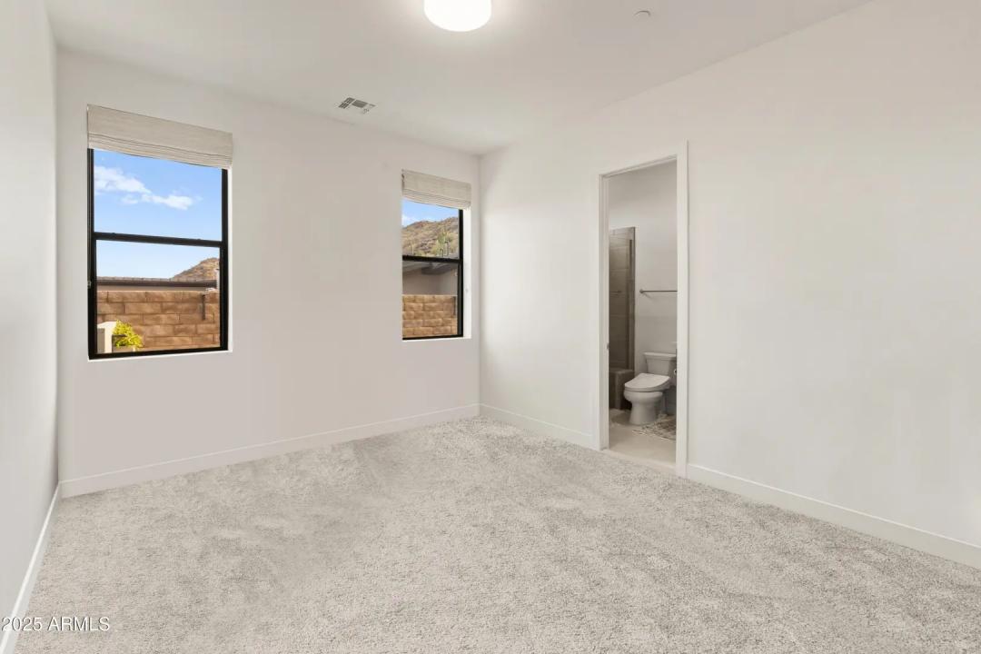 Real Estate Picture 26