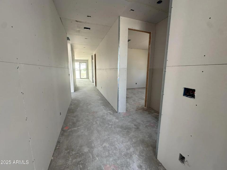 Real Estate Picture 3