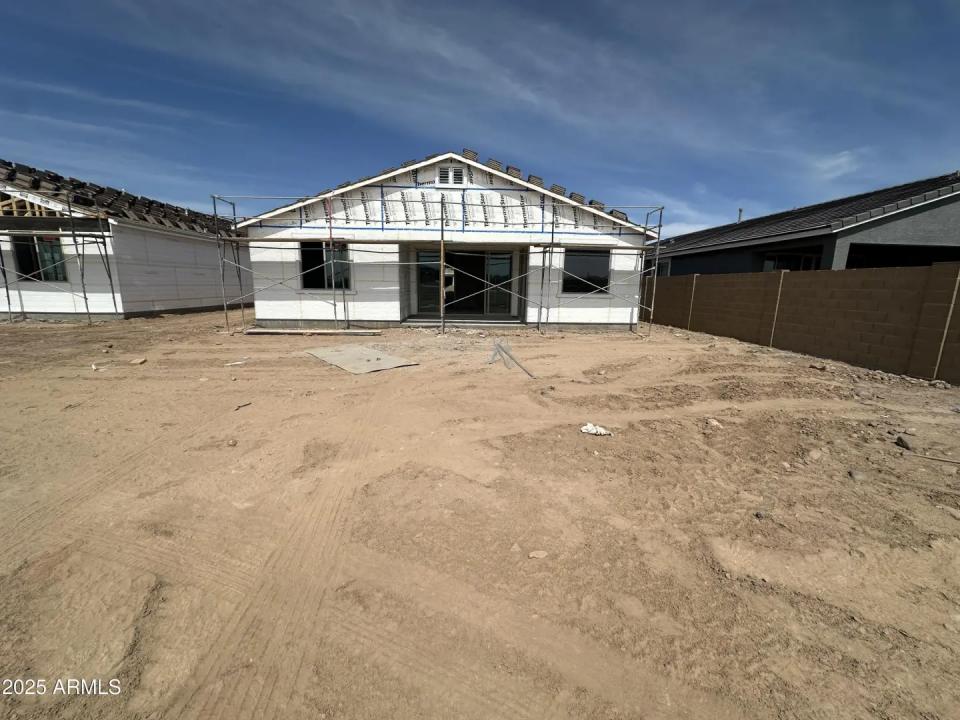 Real Estate Picture 6