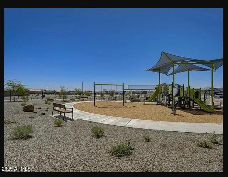 Real Estate Picture 5