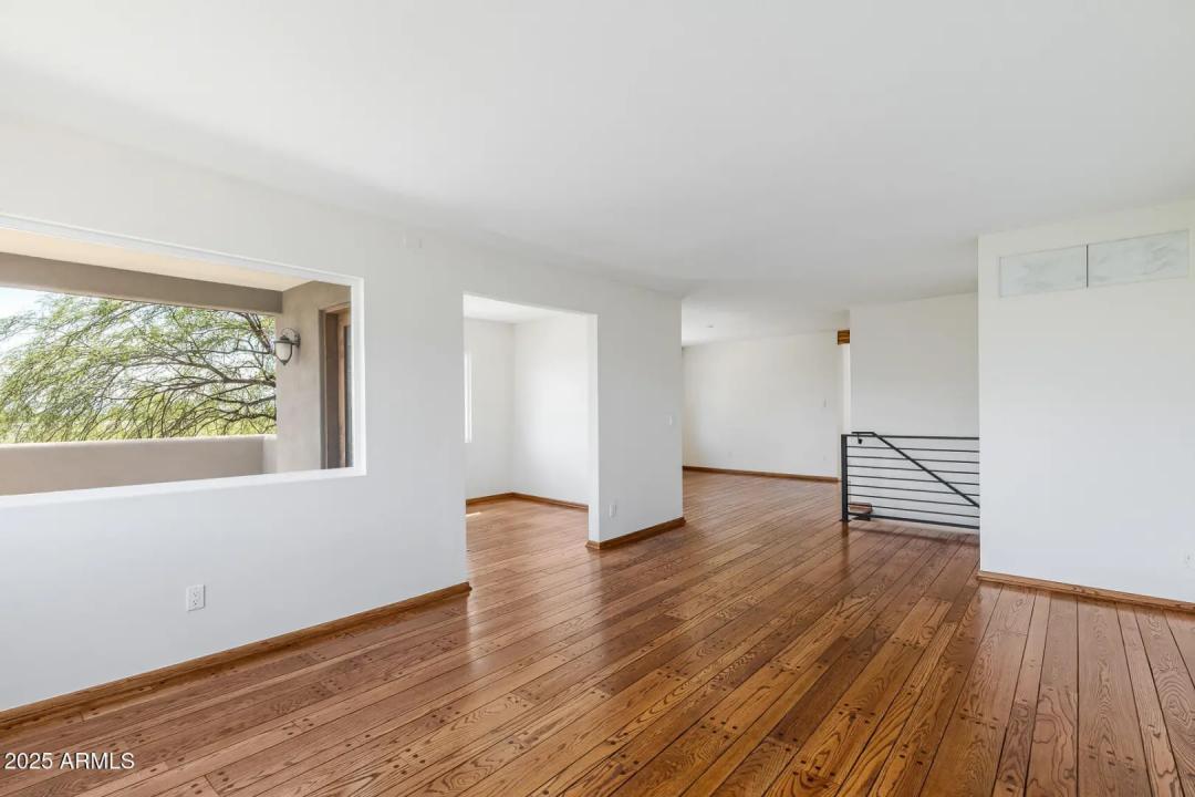 Real Estate Picture 6