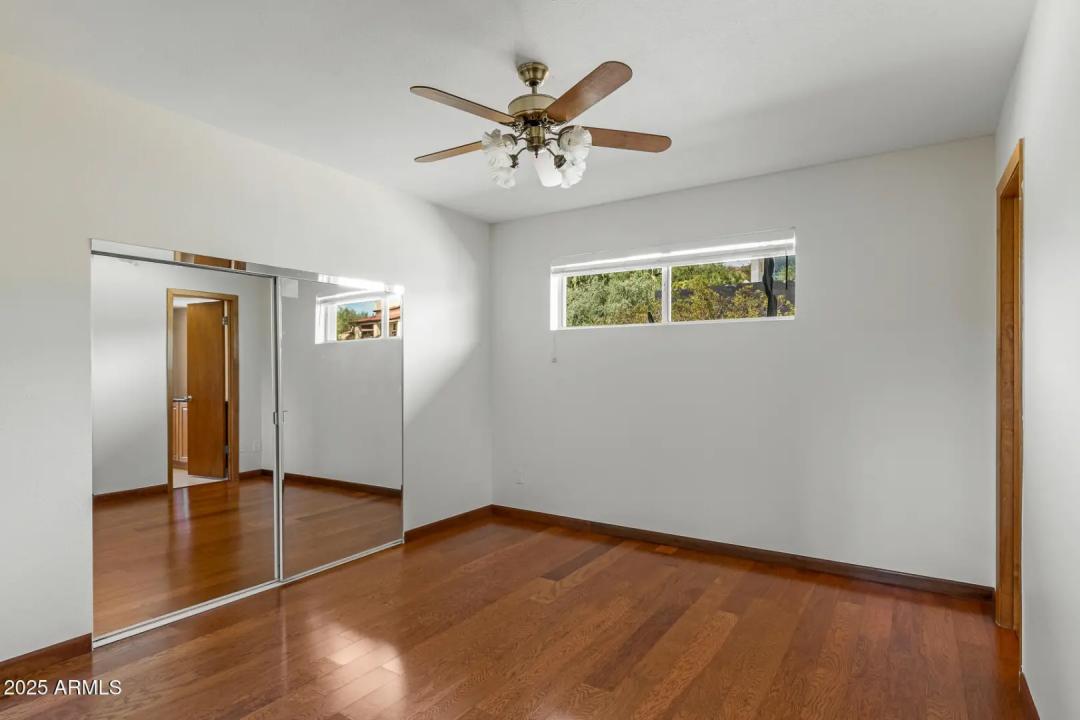 Real Estate Picture 33