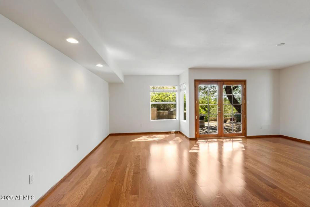 Real Estate Picture 26