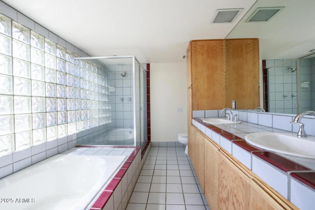 Real Estate Picture 27