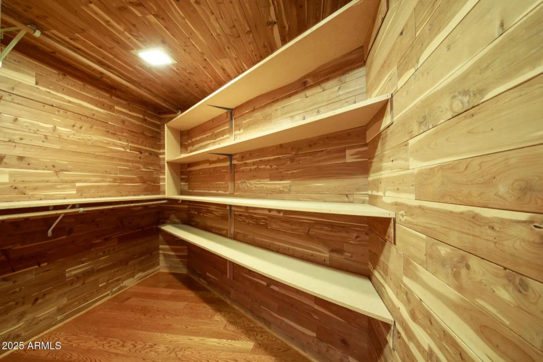 Real Estate Picture 28