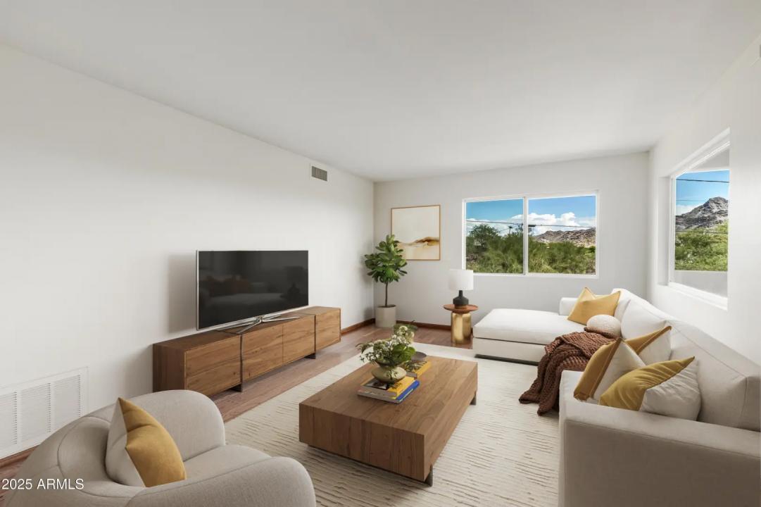 Real Estate Picture 7