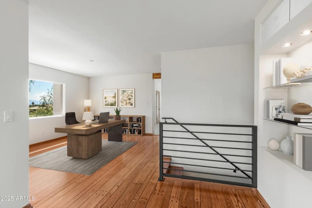 Real Estate Picture 8