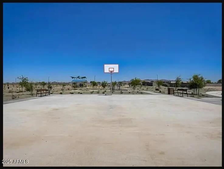Real Estate Picture 7
