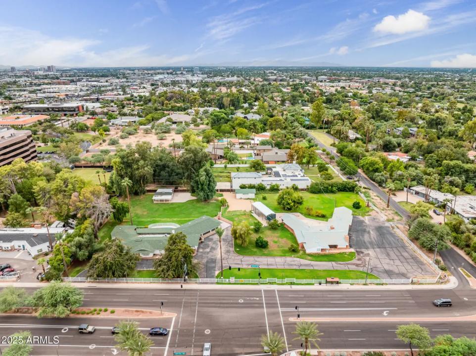 Real Estate Picture 7