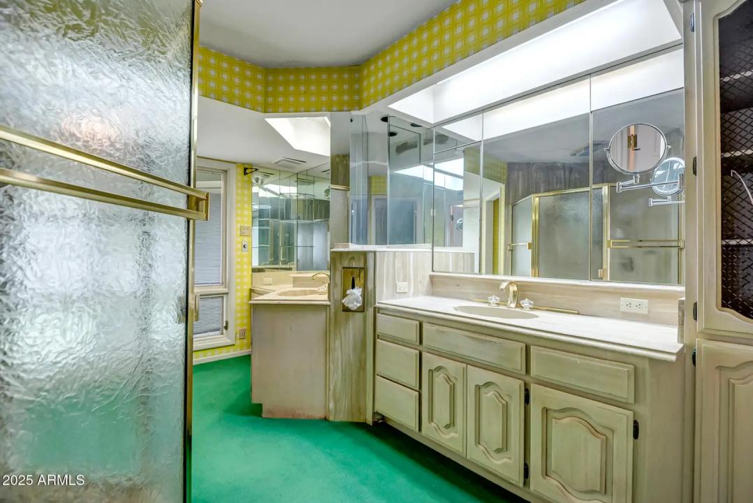 Real Estate Picture 33
