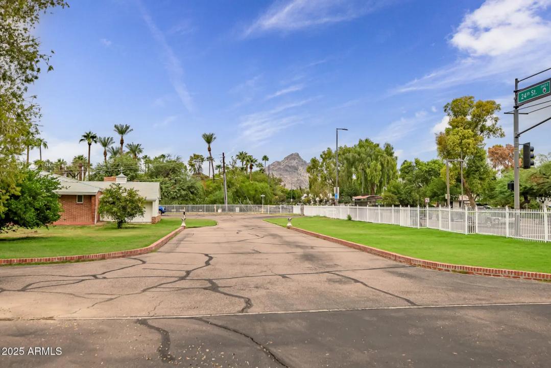 Real Estate Picture 43